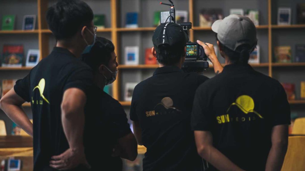 Quy Trình Sản Xuất Phim Doanh Nghiệp Chuyên Nghiệp