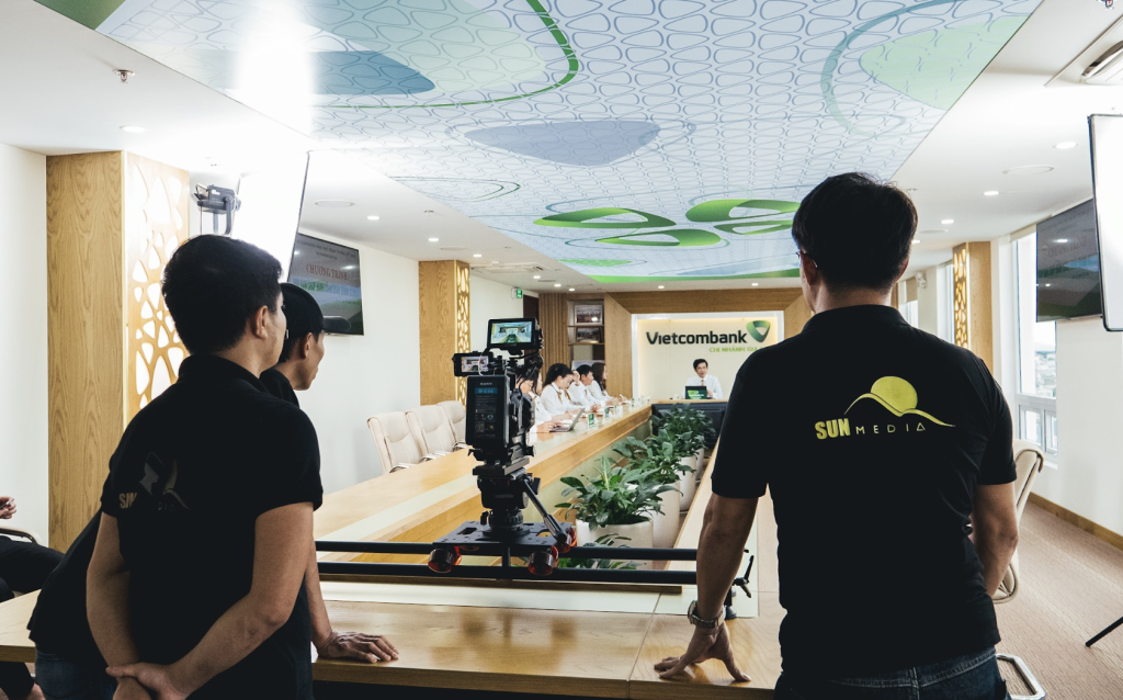 Làm Phim Doanh Nghiệp: Công Cụ Truyền Thông Thời Đại Số