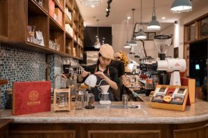 Quay phim nhà hàng, khách sạn