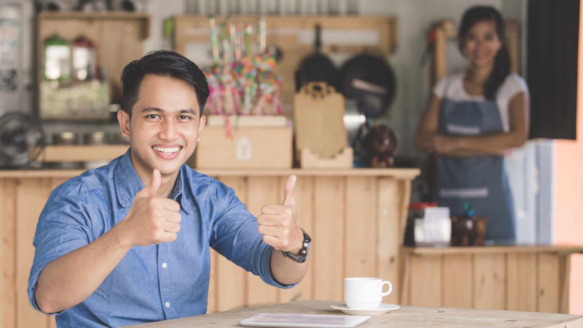 Trải nghiệm thương hiệu được thể hiện qua dịch vụ khách hàng chuyên nghiệp và sản phẩm chất lượng.