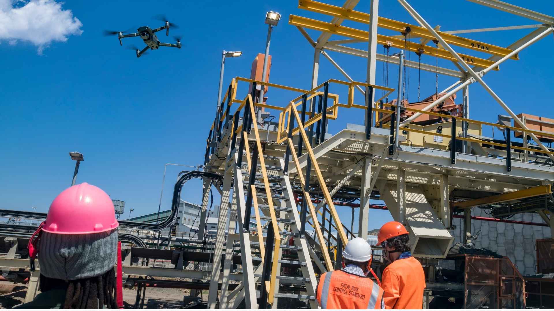 Drone quay phim doanh nghiệp